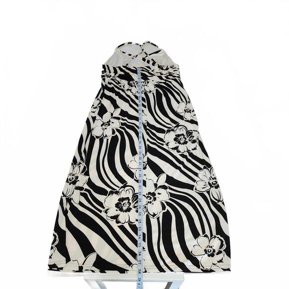 Elegant Off-Shoulder Floral Maxi Dress - Picture 9 of 9